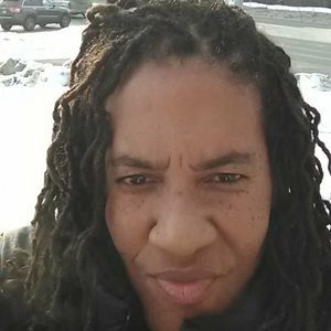 Meet your Posher, Roslyn